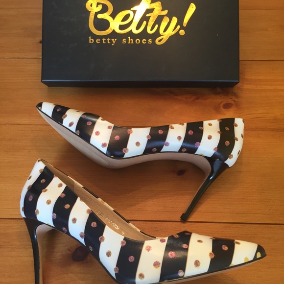 NWT genuine Leather pumps - Picture 5 of 5